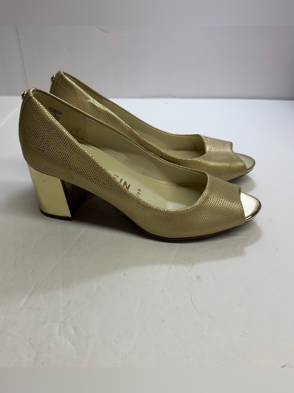 Anne Klein Megan Gold Peep-Toe Block Heel‎ Pumps size 7